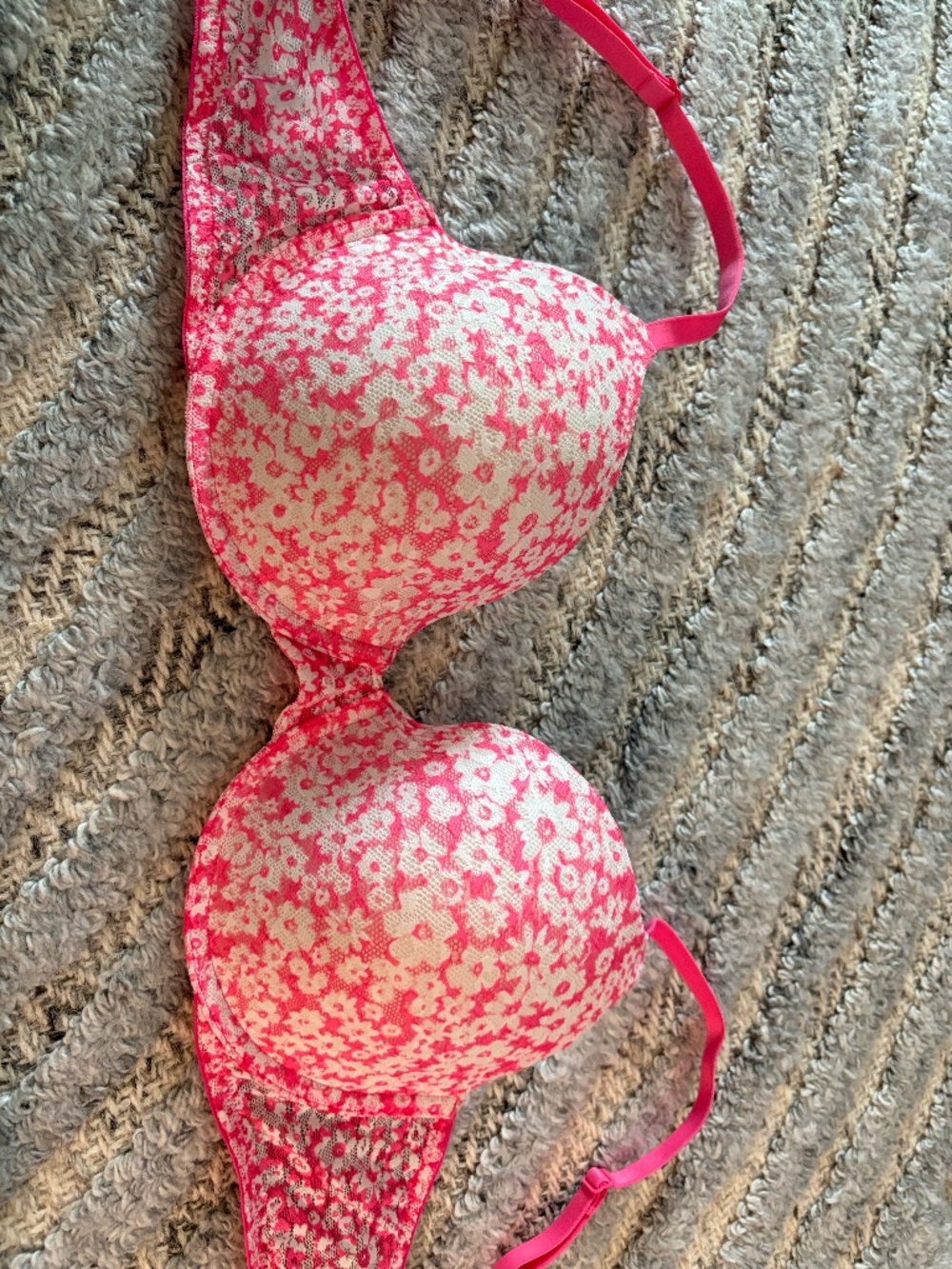Womens PINK by VS bra size 38C